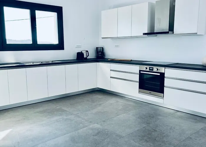 Taiyo Mykonos * سوبر بارادايس بيتش